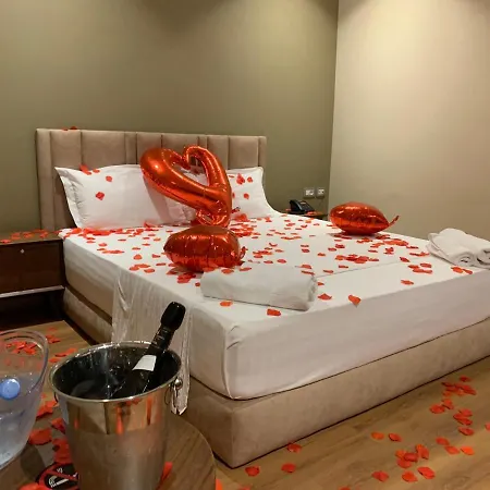 White Crown 4* Kamez