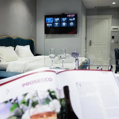 White Crown 4* Kamez