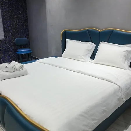 White Crown Hotel 4*