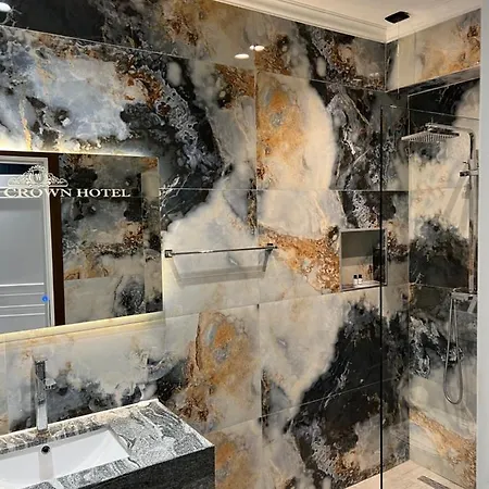 White Crown 호텔 4*