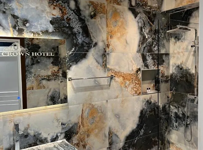 White Crown Hotel 4*