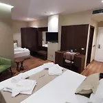 White Crown Hotel Kamez
