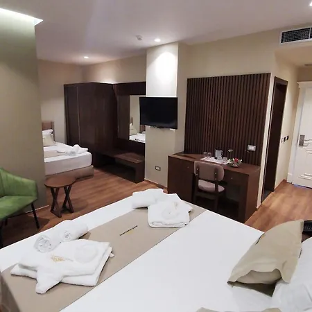 White Crown فندق Kamez