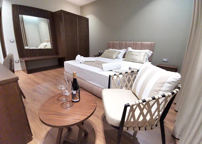 Hotel White Crown
