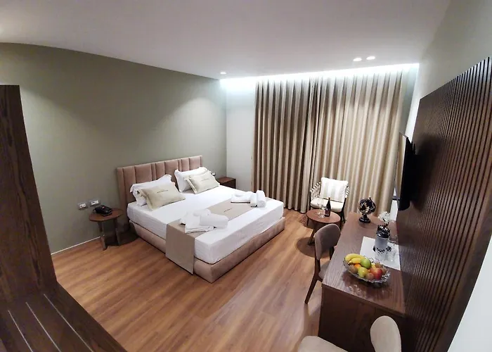 Hotel White Crown