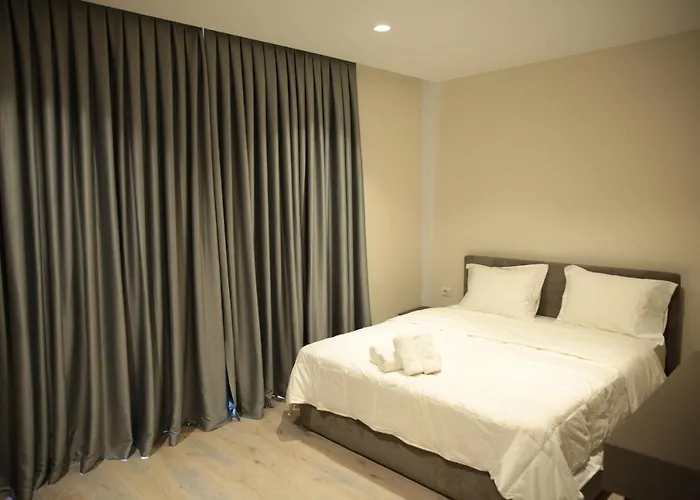 Hotel White Crown