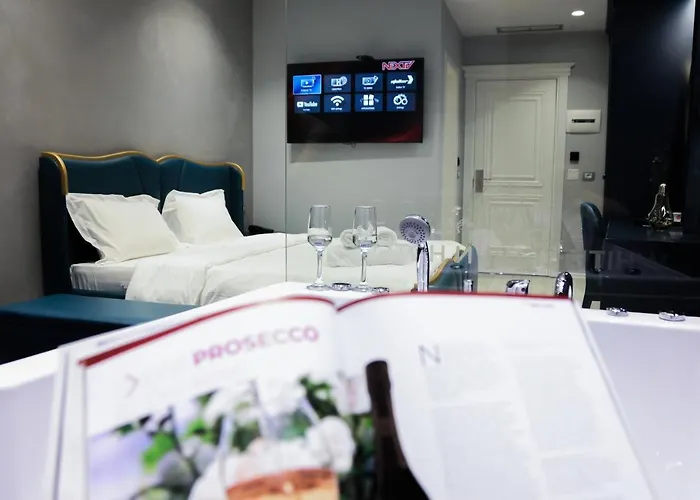 White Crown 4* Kamez